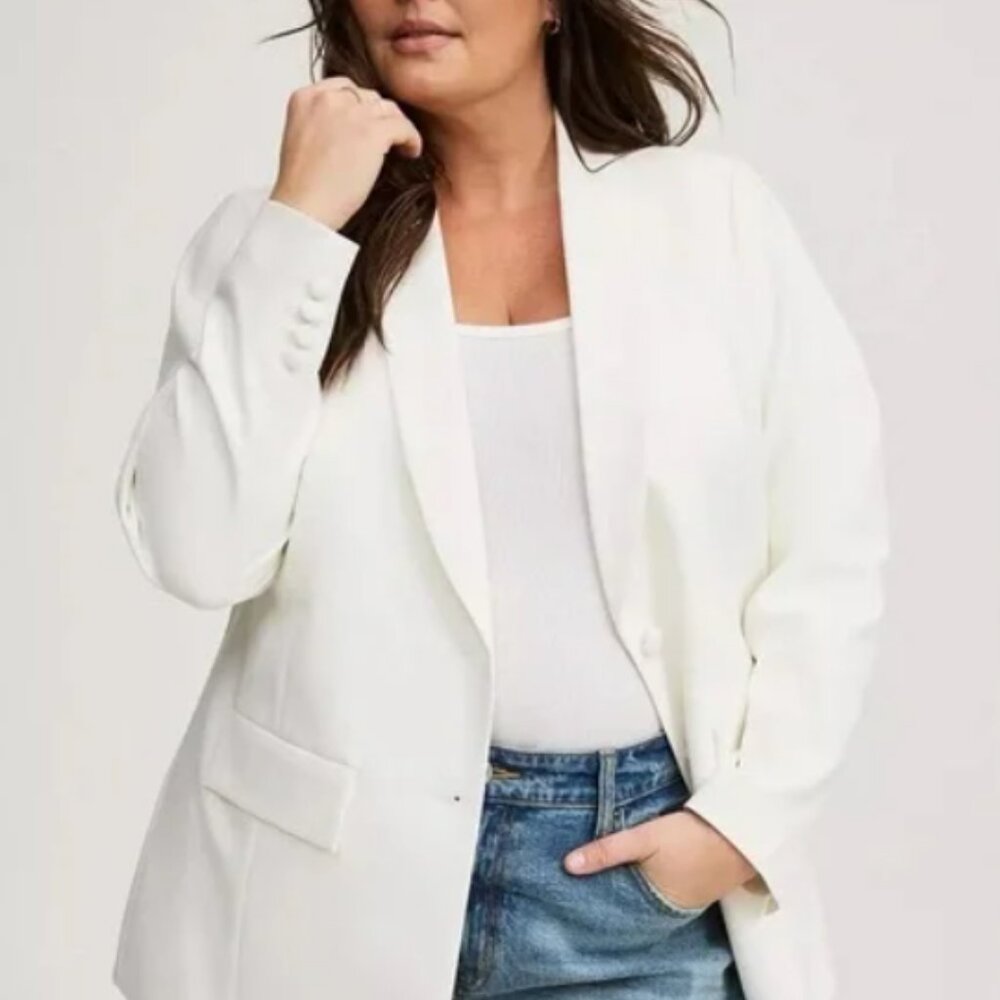 Torrid Studio Refined Crepe Classic Long Line Blazer Cream Womens Plus 2X